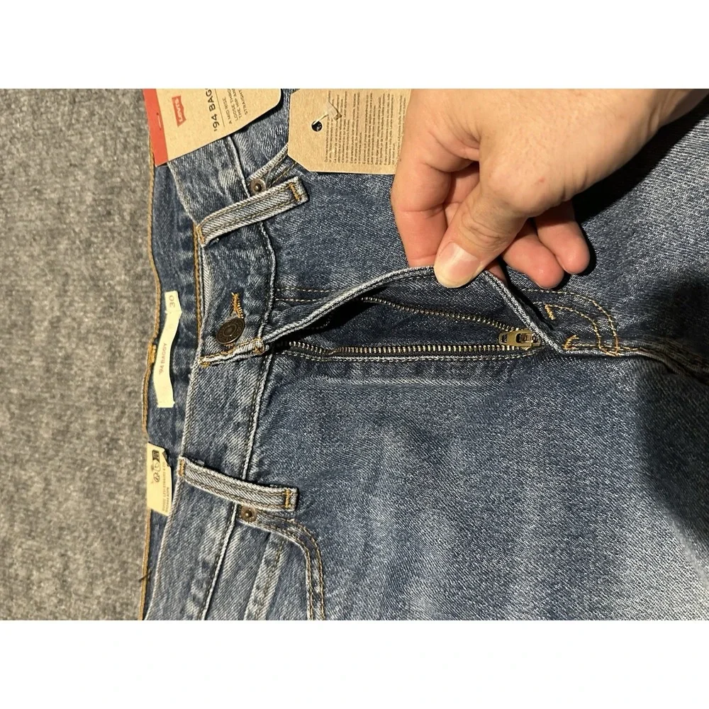 Levis 94 Baggy Wide Leg Jeans Mens 30x31 Blue  Denim Zip Fly  Pants NWT